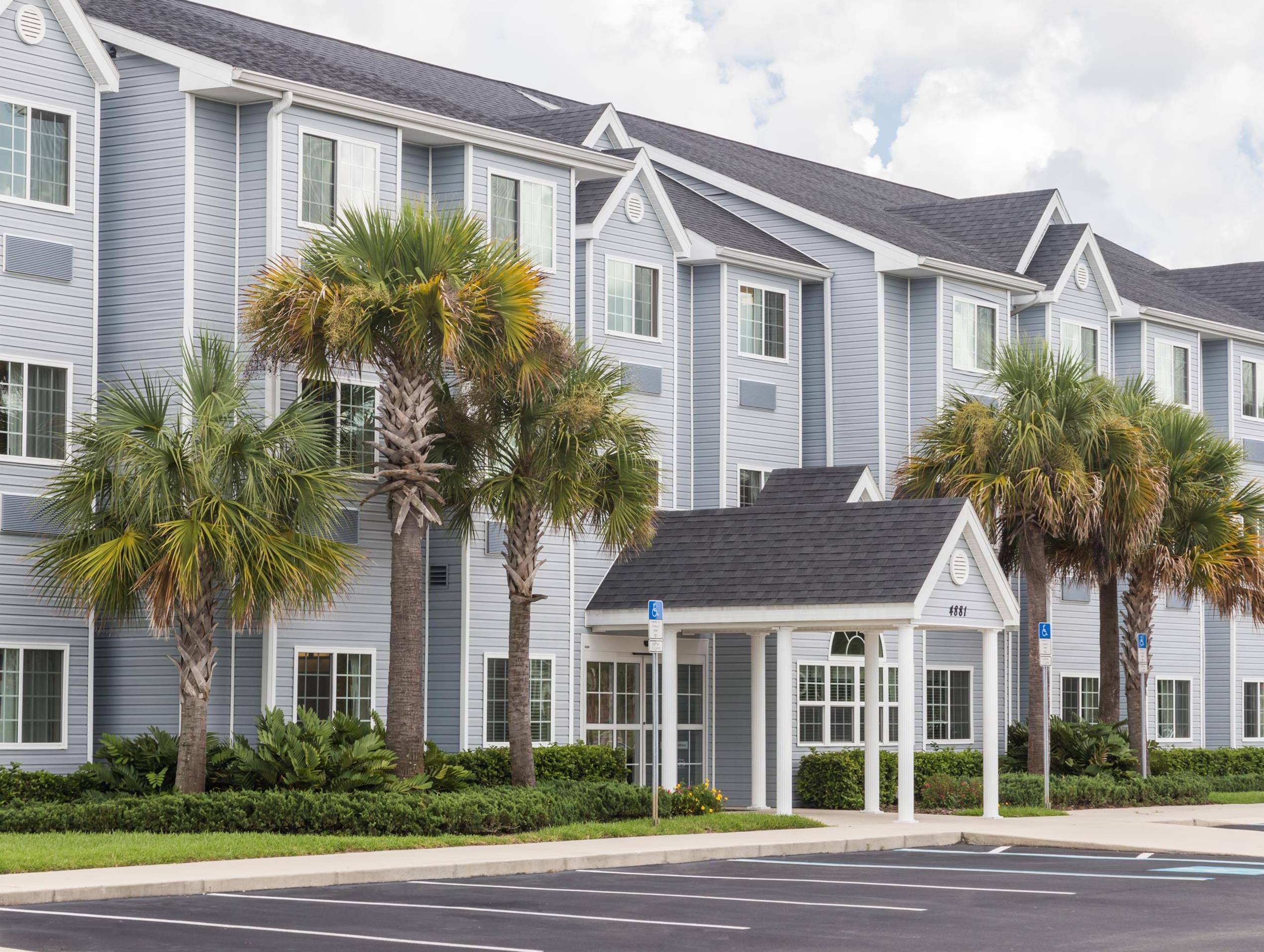 Microtel Inn & Suites By Wyndham Spring Hill/Weeki Wachee Exterior photo
